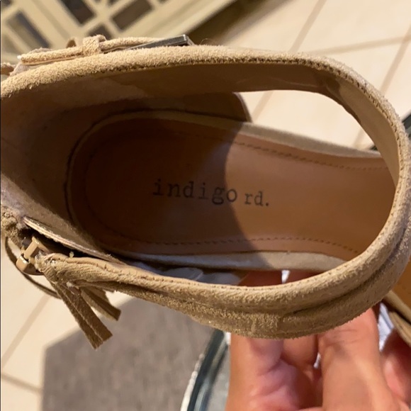 Shoes - Picture 8 of 11